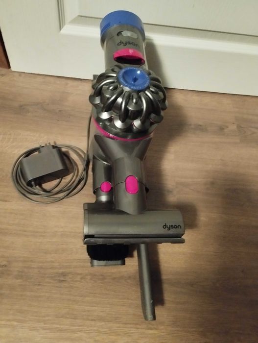 Dyson v8 sv10 прахосмукачка