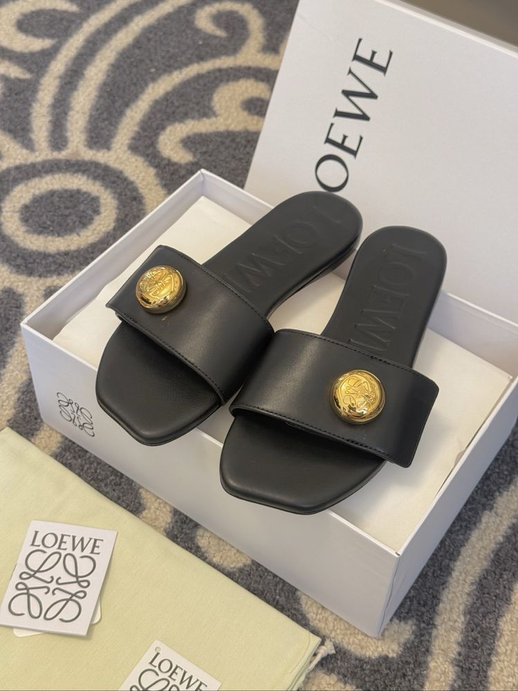 Papuci Loewe