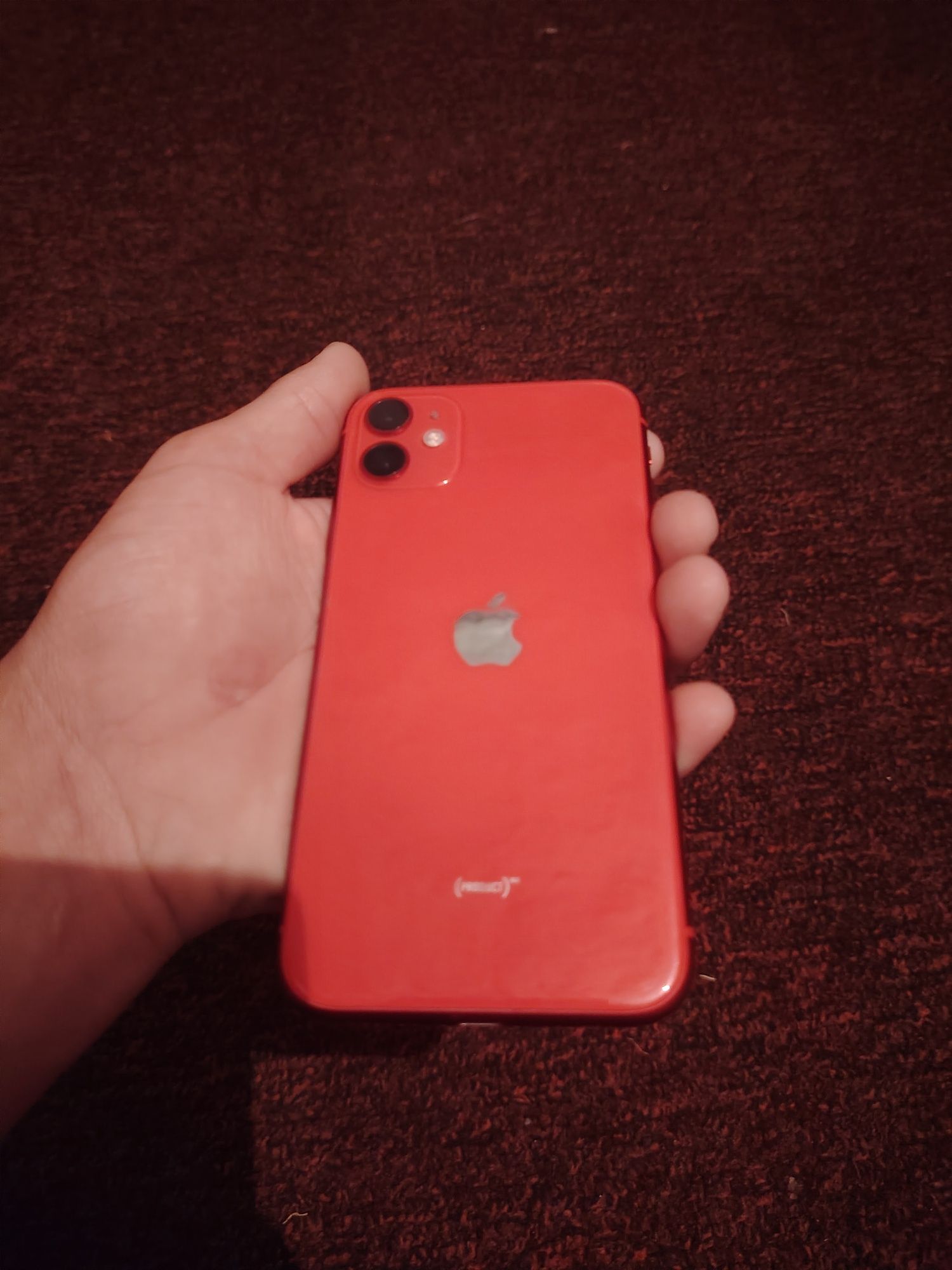 iPhone 11 Sotiladi 240 $