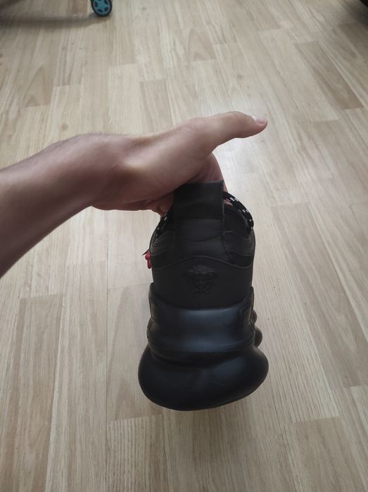 Versace chain reaction triple black