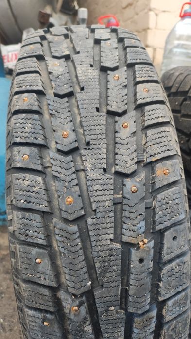 Продам шины хорошие