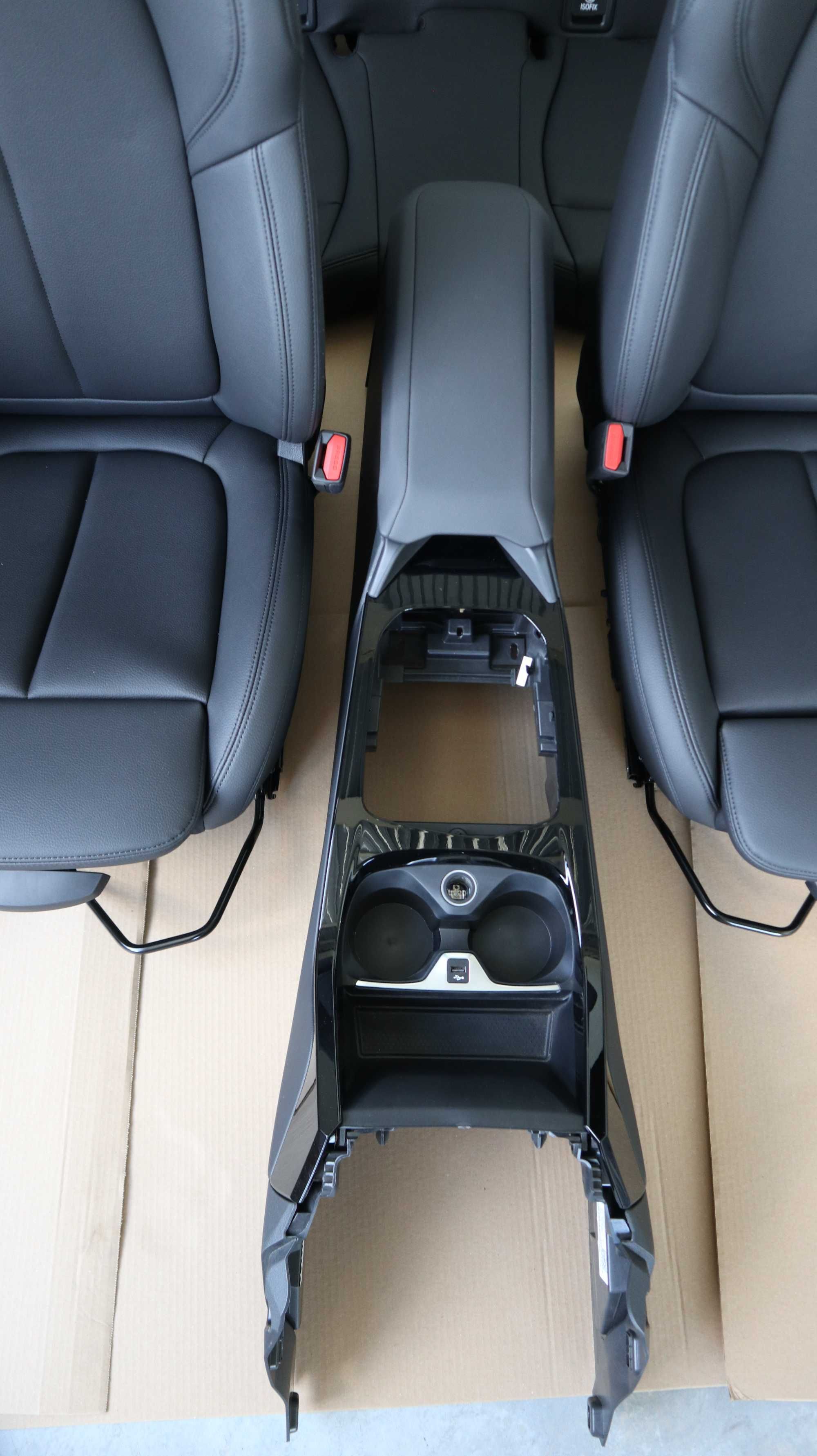 Кожен салон за БМВ Ф44 Гран Купе BMW F44 Gran Coupe