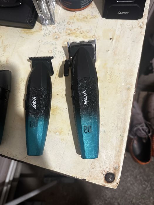 Комплект професионални машинки за подстригване vgr