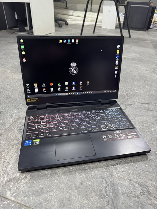 Продам супер игровой ноутбук