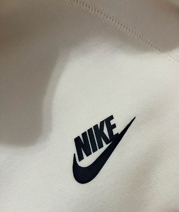 Nike tech fleece M размер