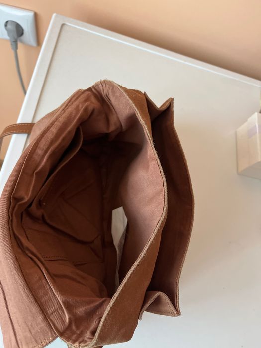 Чанта от естесвен велур