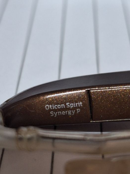 Aparat , proteza auditiva Oticom
