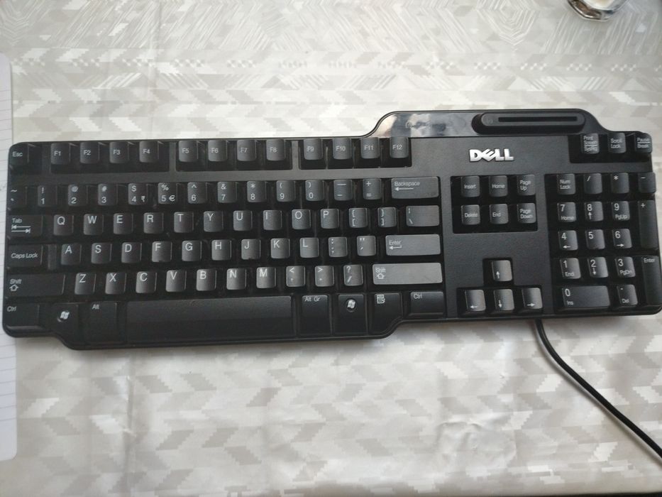 Vând tastatura Dell