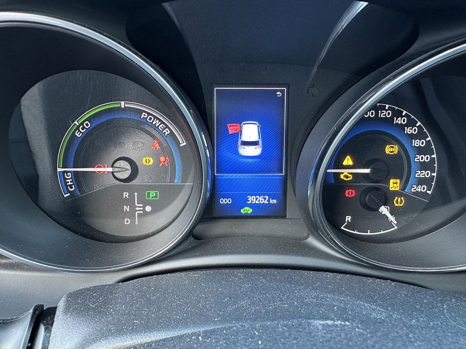 Toyota Auris Тойота Аурис 1.8 hybrid CVT 136 кс 2016г НА ЧАСТИ!