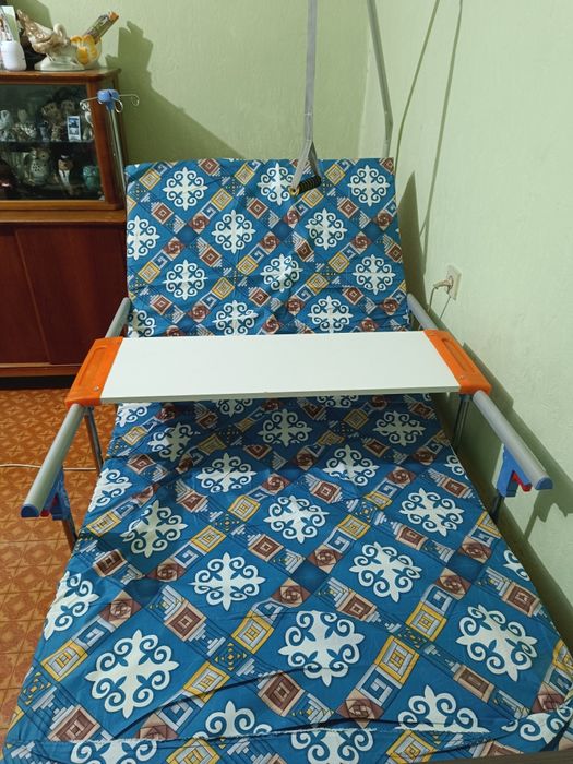 Кровать медицинская