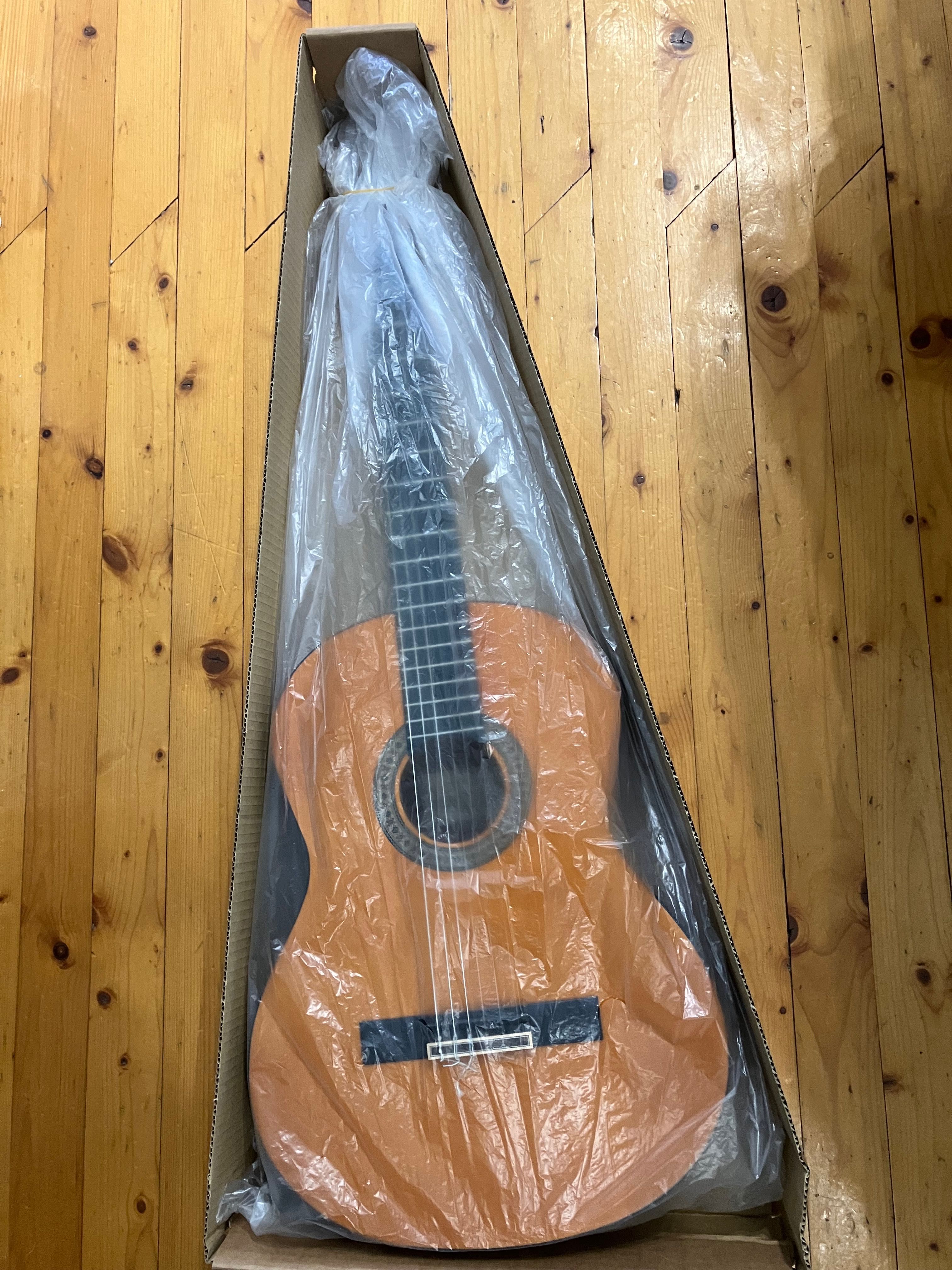 Китара ARROW модел CALMA 4/4 GLOSS