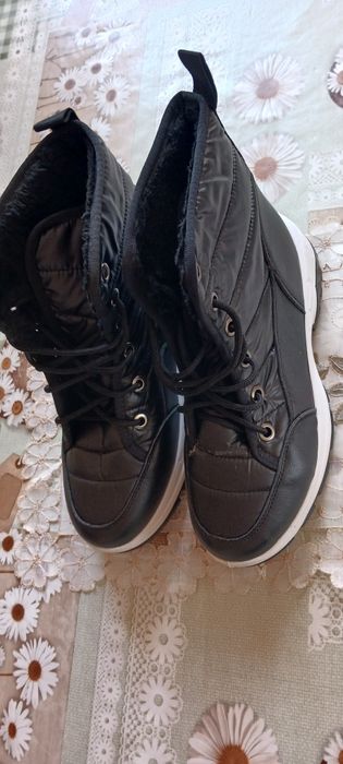 Incaltaminte damă, cizme, ghete, bocanci, Ugg,etc de vânzare!