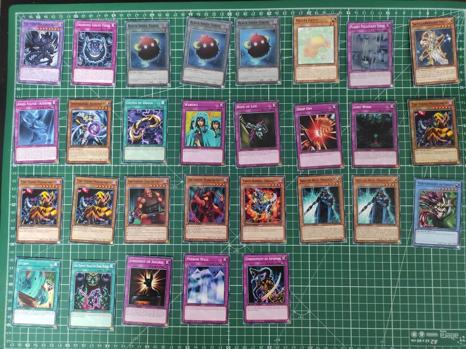 Cărți yu gi oh de vânzare