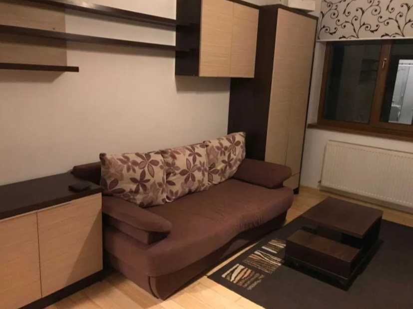 Garsoniera de închiriat, zona Mihai Eminescu, 400EUR