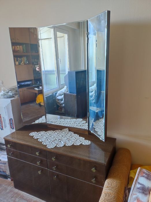 Гардероб и легло