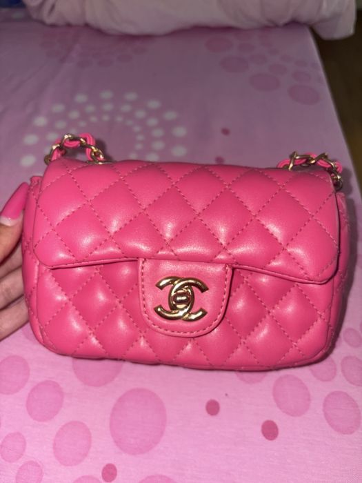 geanta channel roz perfecta pt orice ocazie