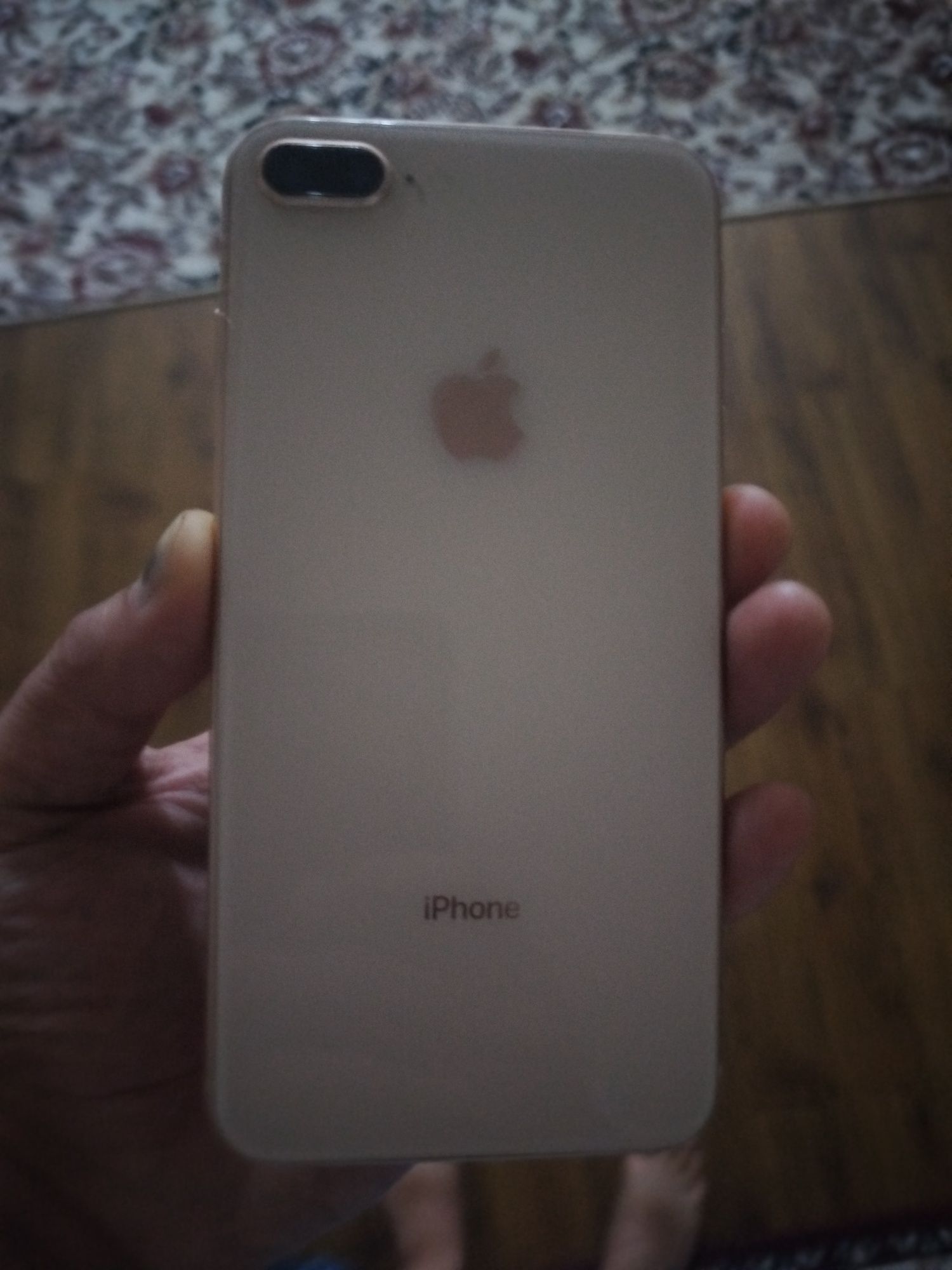 Iphone 8 plus sotiladi. Aybi bor