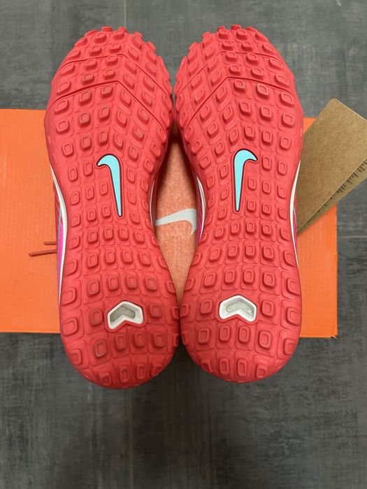 Детски Футболни стоножки(40. номер), Nike ZOOM VAPOR 16 ACADEMY