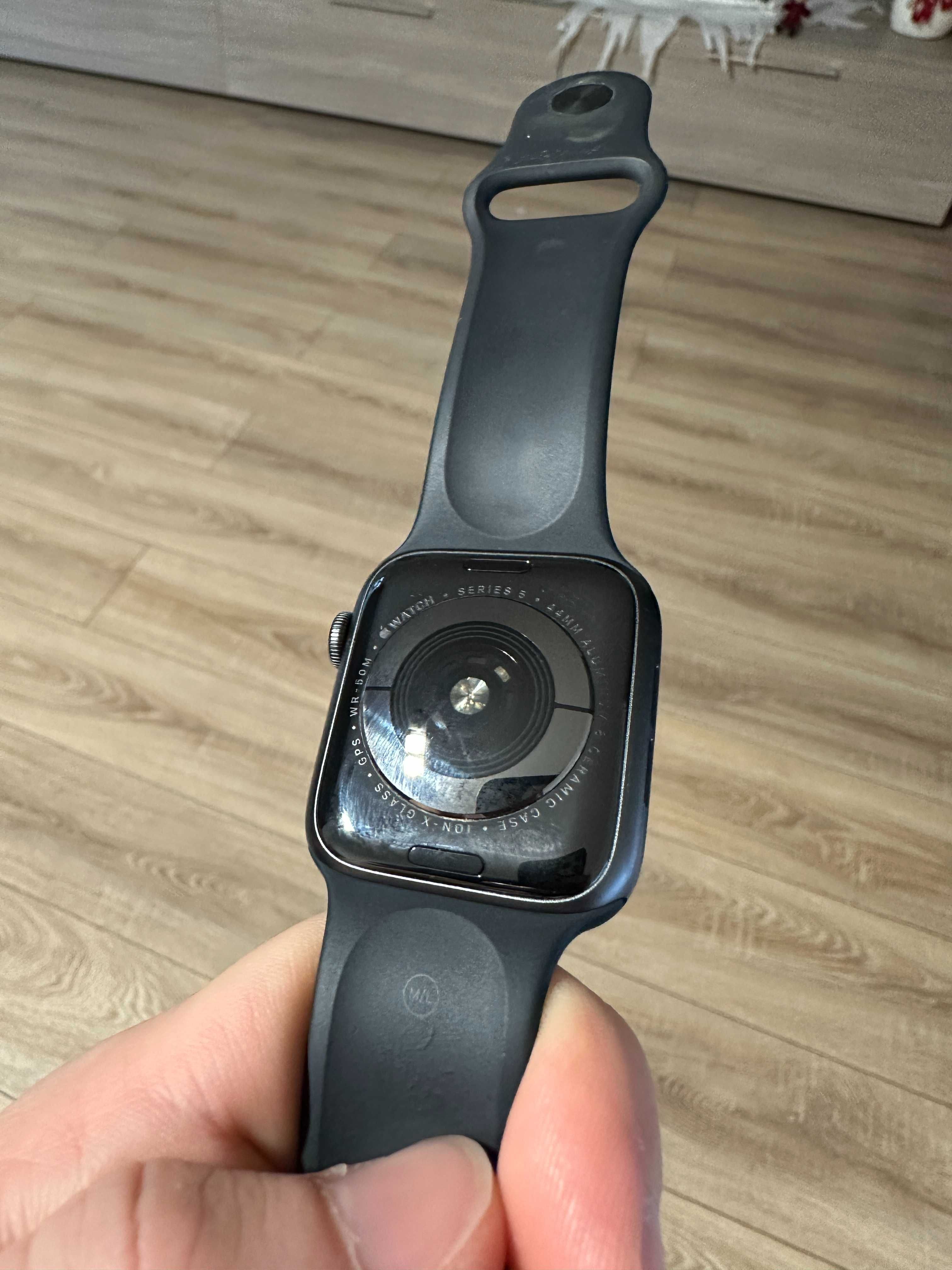 Apple Watch Series 5 44mm defect