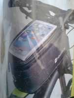 Suport/ geanta telefon max.14x8cm pe cadru biciclet