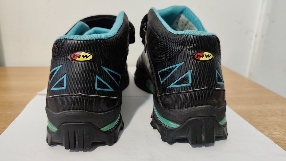Northwave Enduro Mid 44 pantofi ciclism