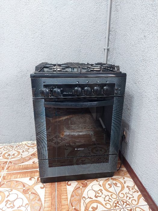 Продам газ плиту