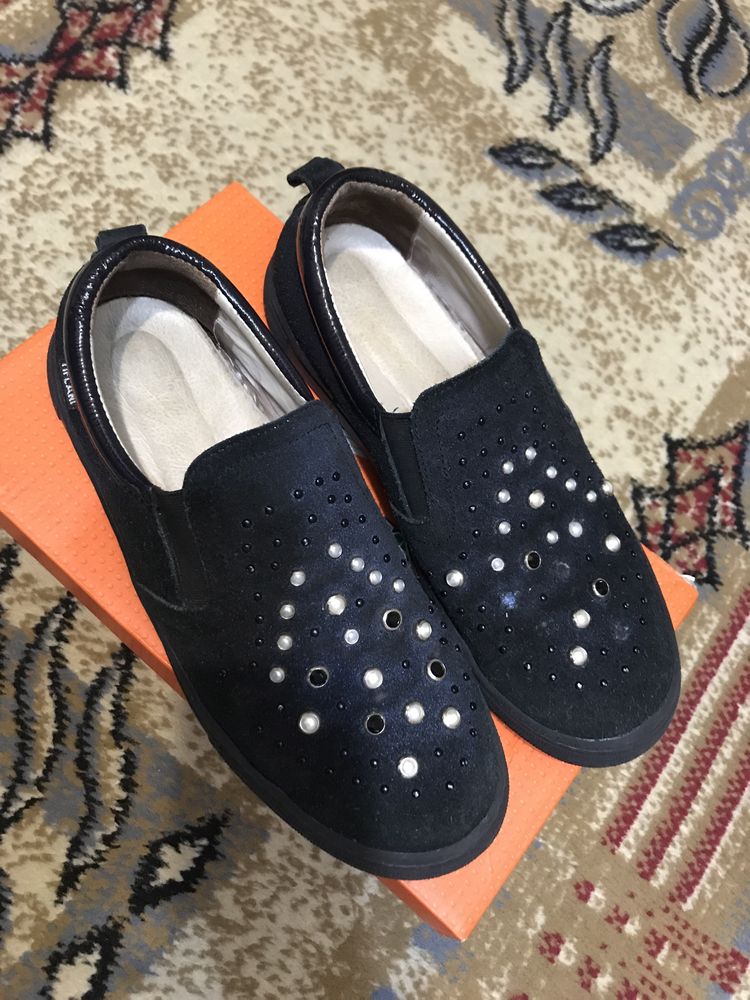 Школьные туфли на девочку(MARCO)и Tiflani 34 размер за 4000тг