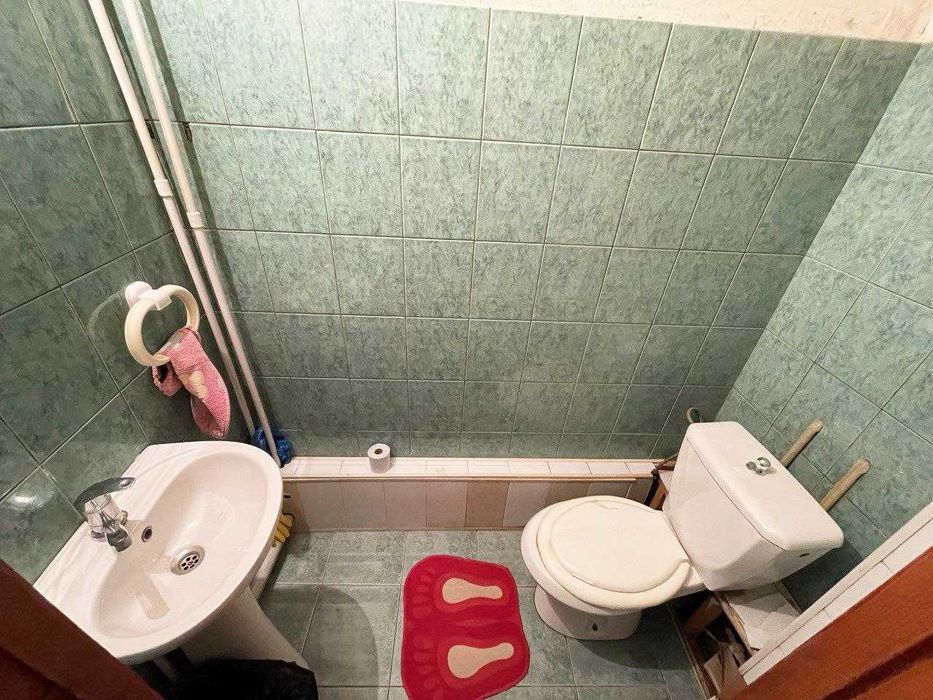 Себзор дахасида Гофур Гулом метрога якин тартибли инсонларга безмаклер