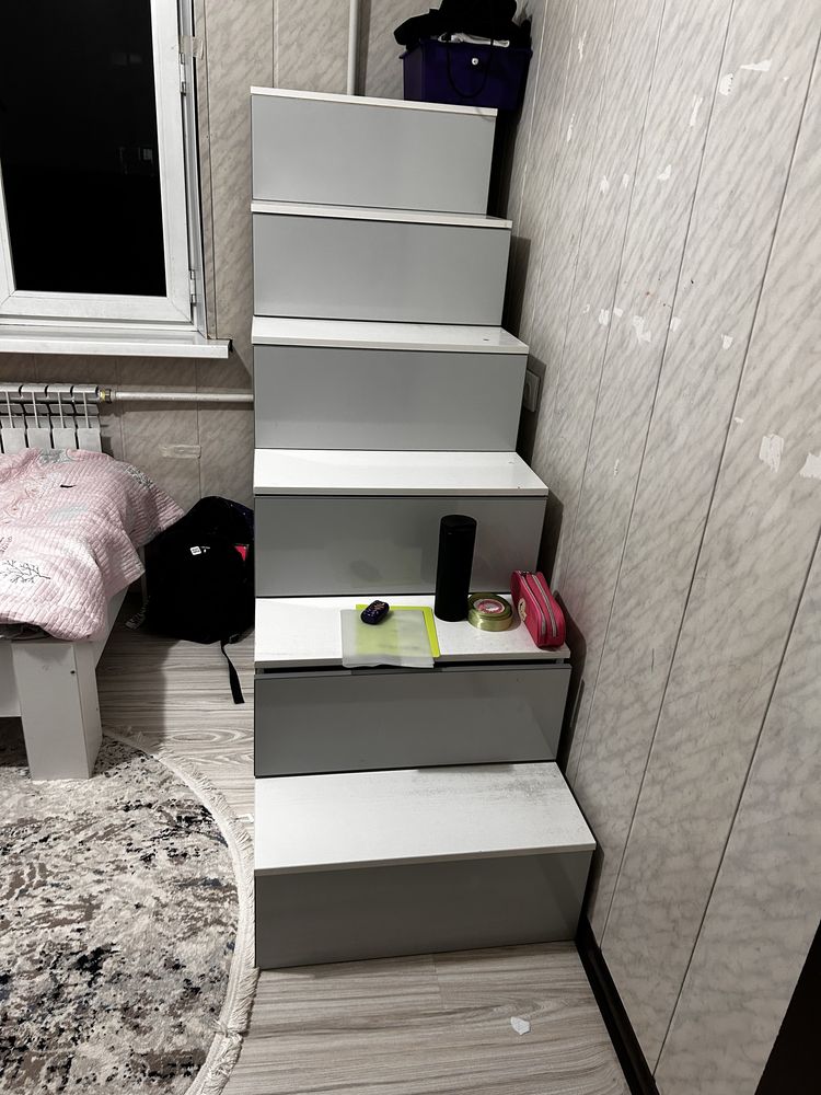 Приставная лестница шкаф