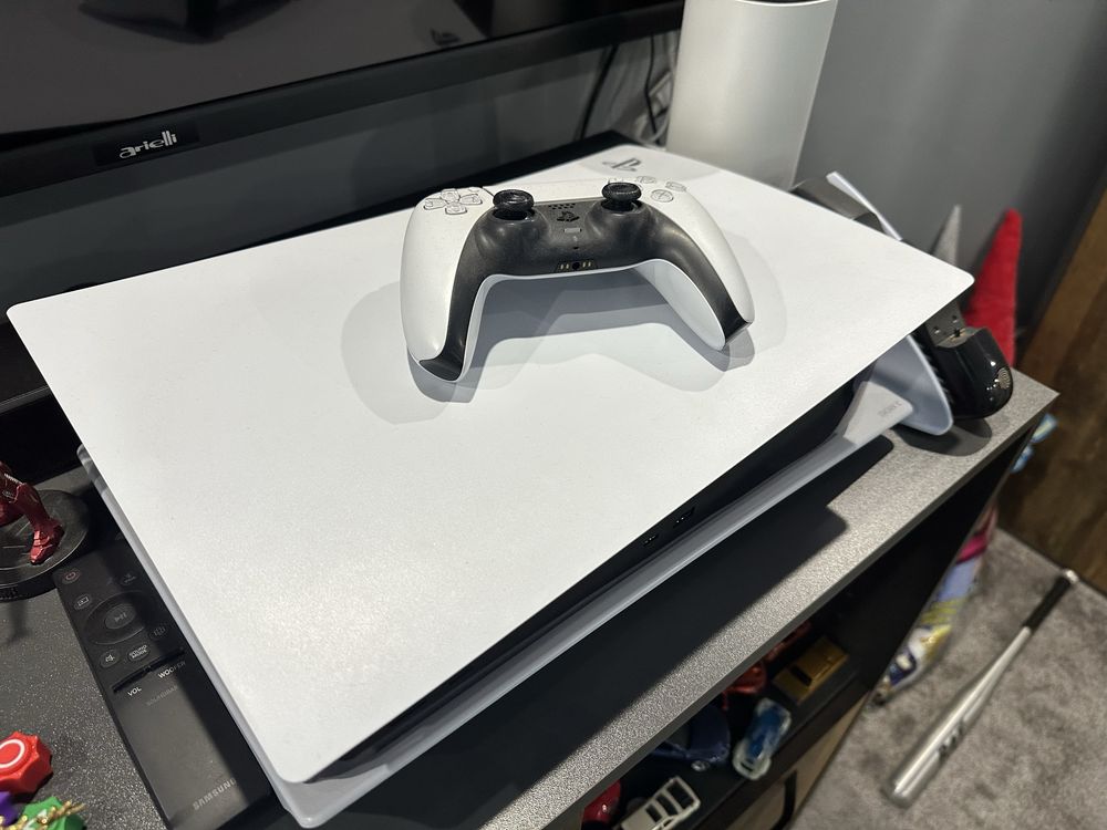 Пейстейшън 5 Playstation 5 Disc Edition ps5