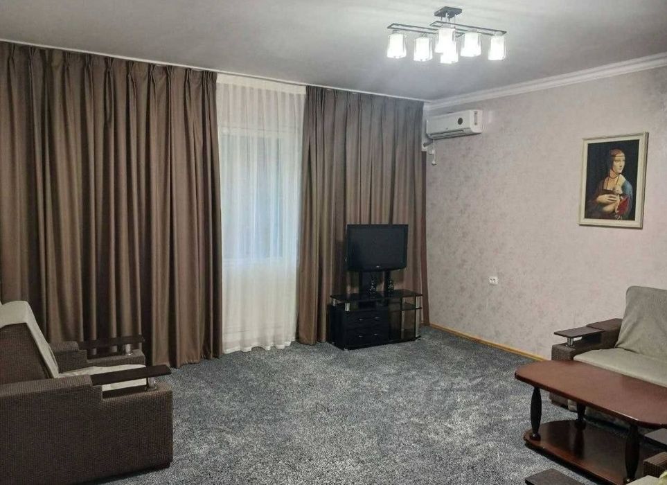 Срочно Продаётся ШРуставели 2/3/9 с мебелью техникой ремонт средний !