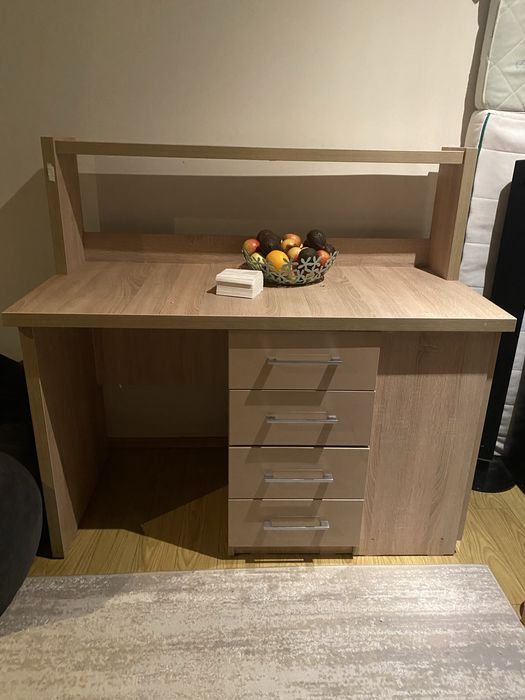 Vand mobilier stare foarte buna si spatios la un pret avantajos