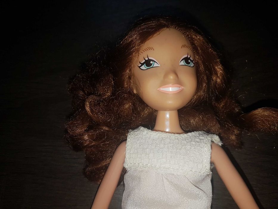 Кукла Сой Луна  с кънки