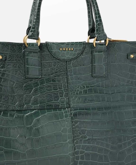 Дамска елегантна кожена чанта Guess