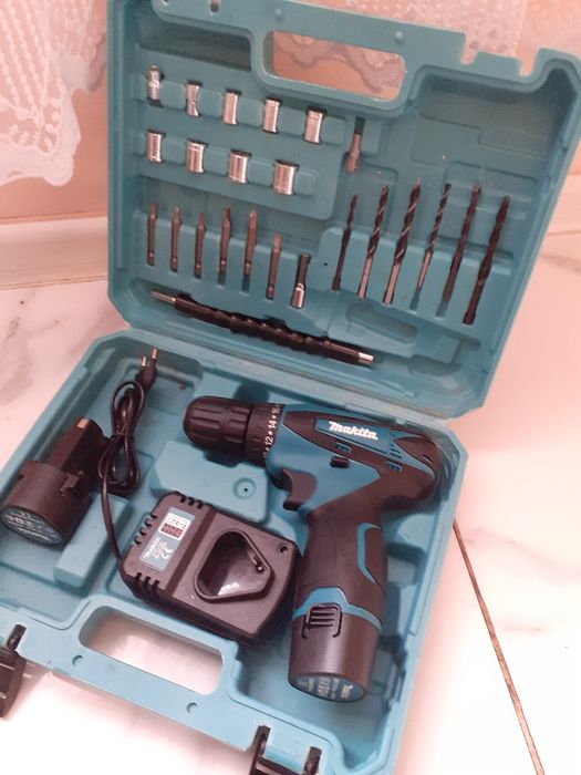 39лв  чисто нов ВИНТОВЕРТ на makita пишете или се обадете