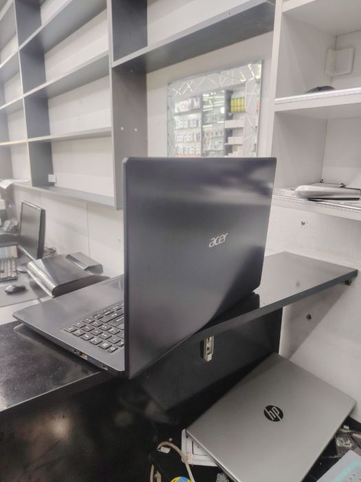 Noutbuk Acer aspire 3
