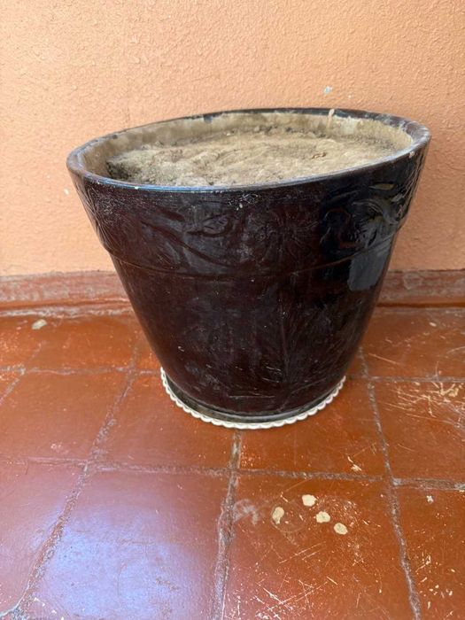 Горшок для цветов и растений