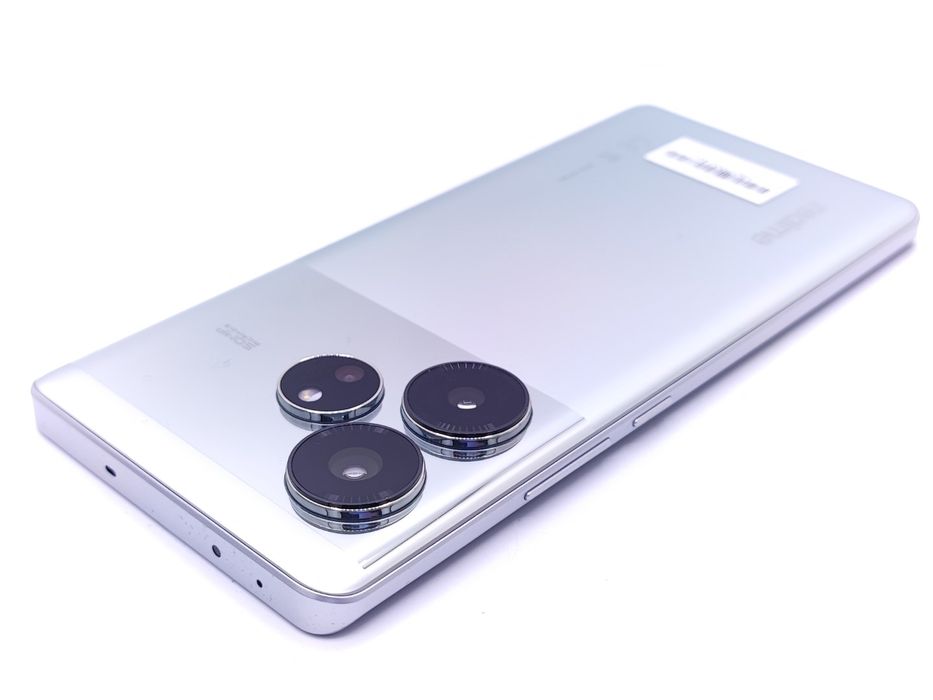 Realme GT6 256GB Fluid Silver 12GB Dual, Garantie 24 luni | #D85735