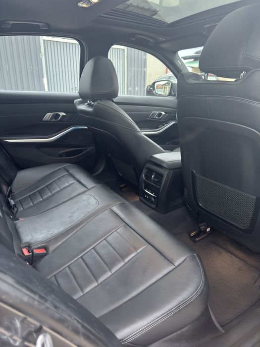 BMW 330E plug in hybrid 2020