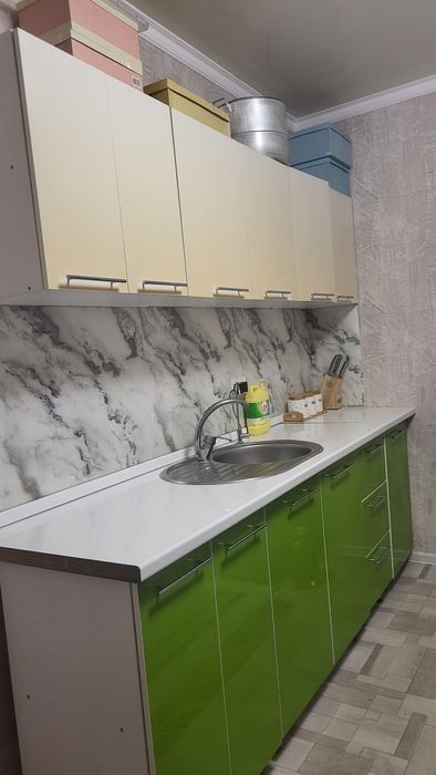 Кухонный мебель срочно