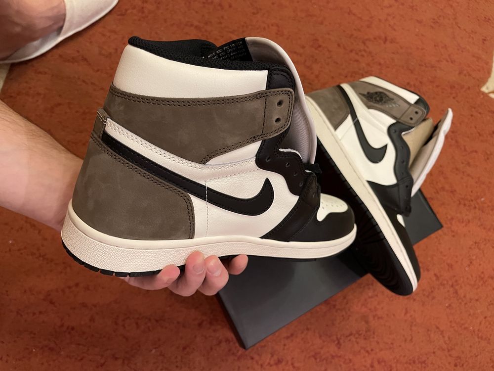 Air Jordan 1 High Dark Mocha Autentici