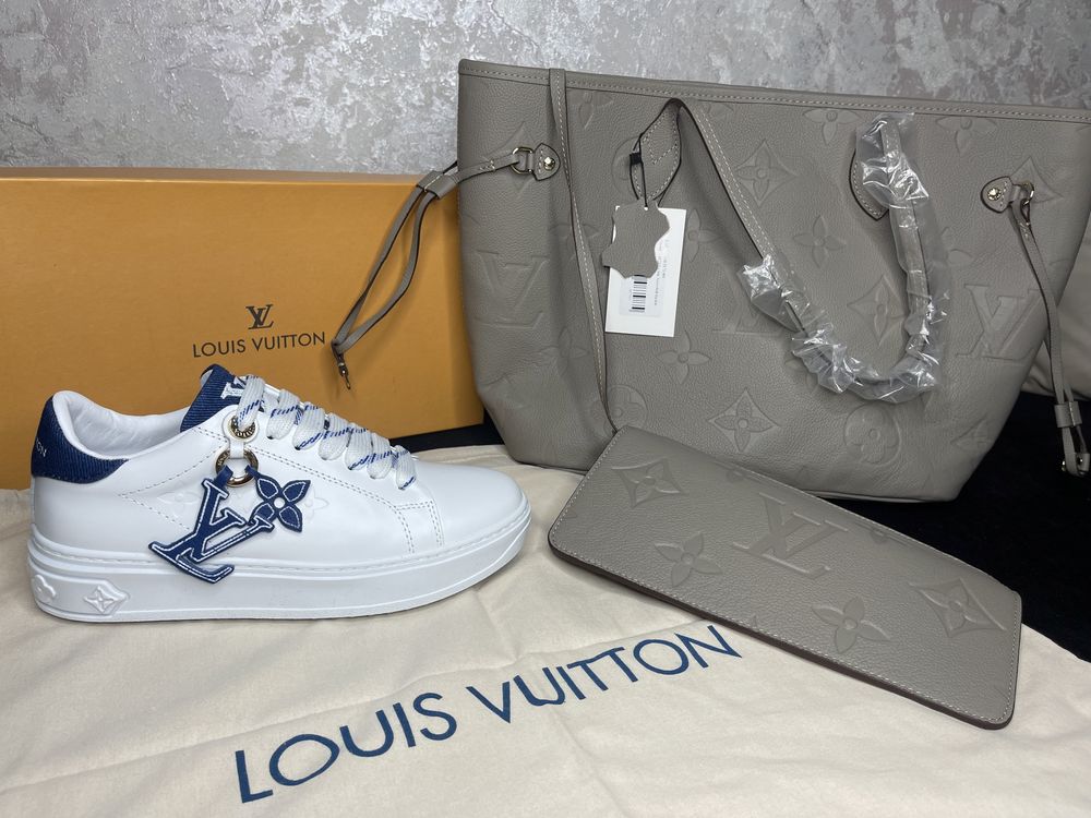 Adidasi Louis Vuitton