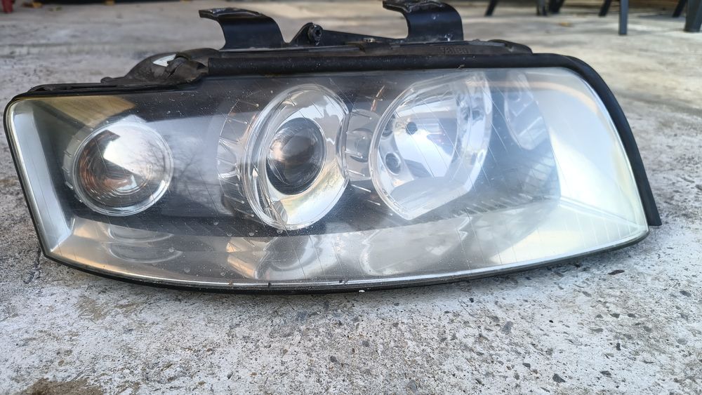 Десен фар за АУДИ А4 Б6