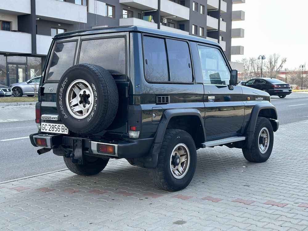 Toyota Land Cruiser KZJ 70 -3.0 diésel 125cp