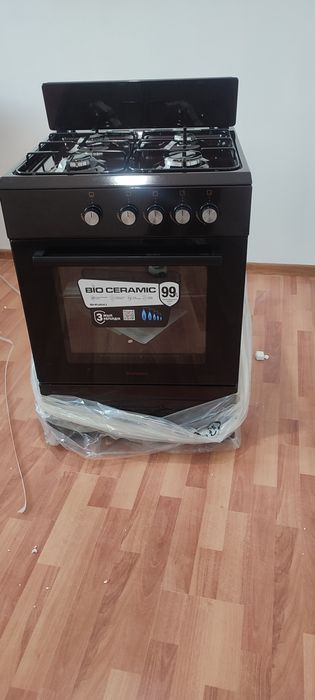 Газ плита , новая