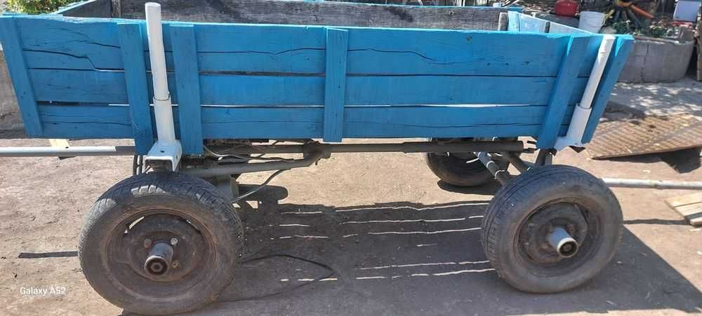 Продавам каруца – здрава и готова за работа!
