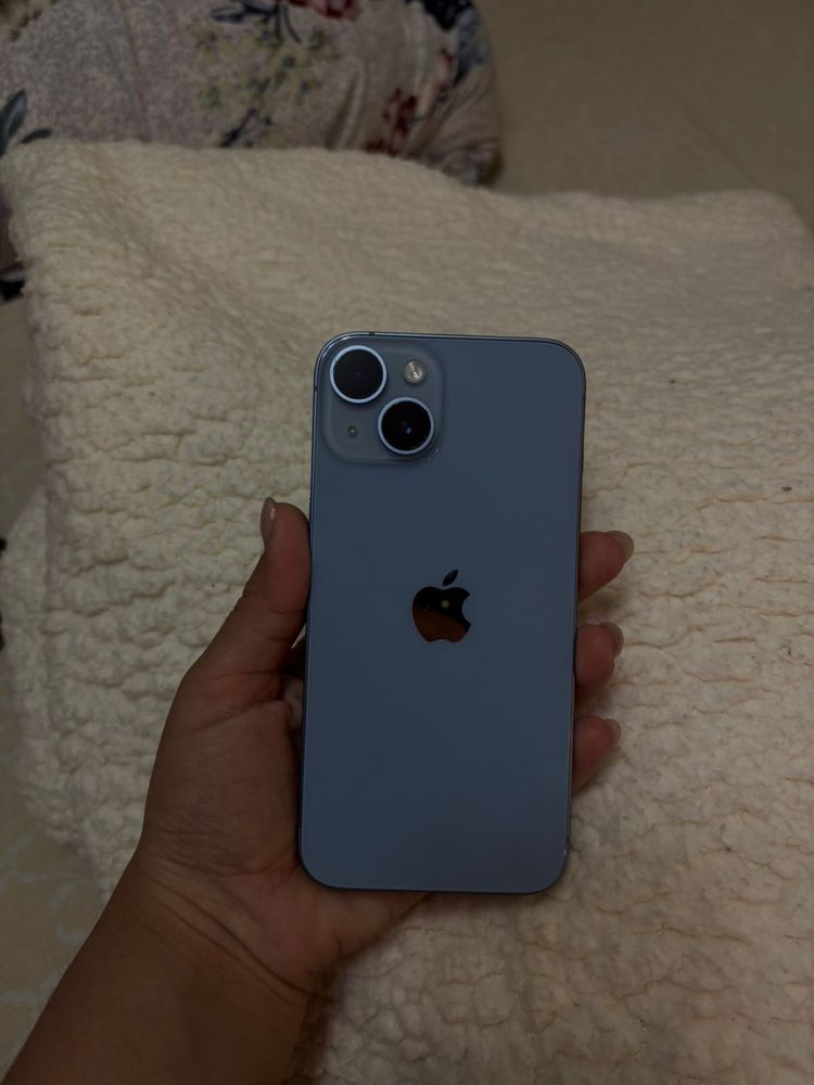 Продам IPhone 14/128 в голубом цвете