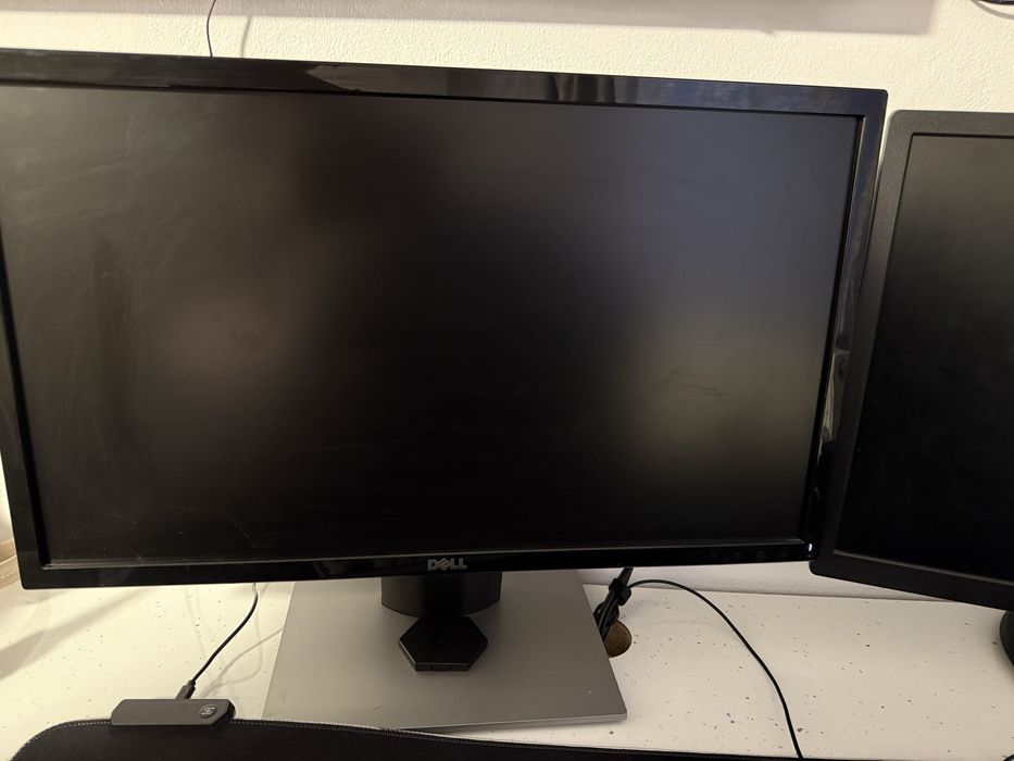 Monitor DELL 24” Full HD