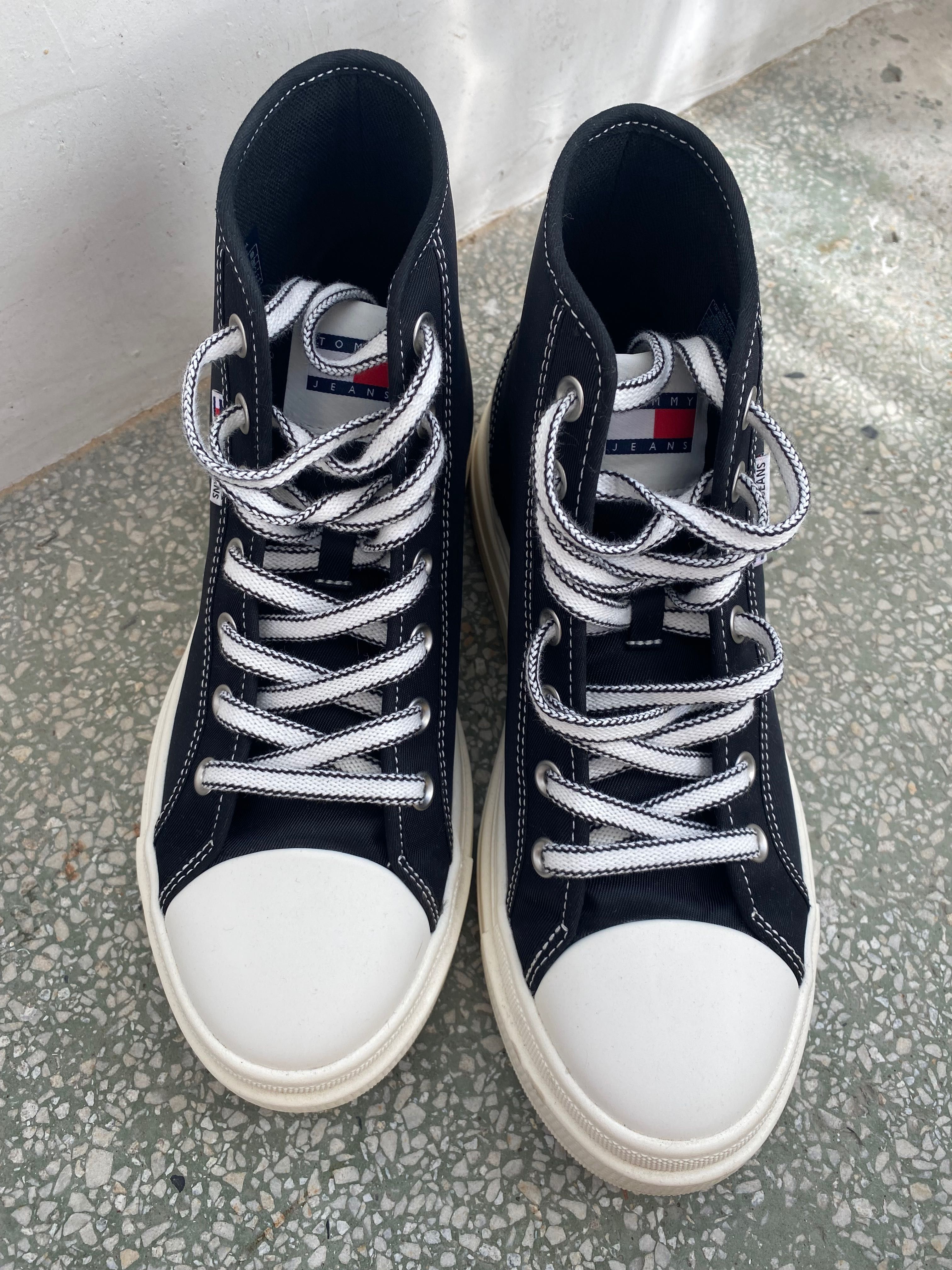 Високи кецове марка Tommy Jeans
