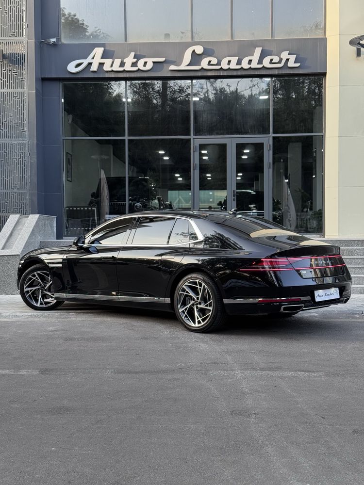 Genesis G90 AWD